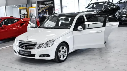 Mercedes-Benz E 220 CDI BlueEFFICIENCY