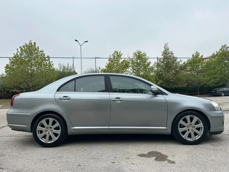 Toyota Avensis 2.2D 150k.c. Image 5