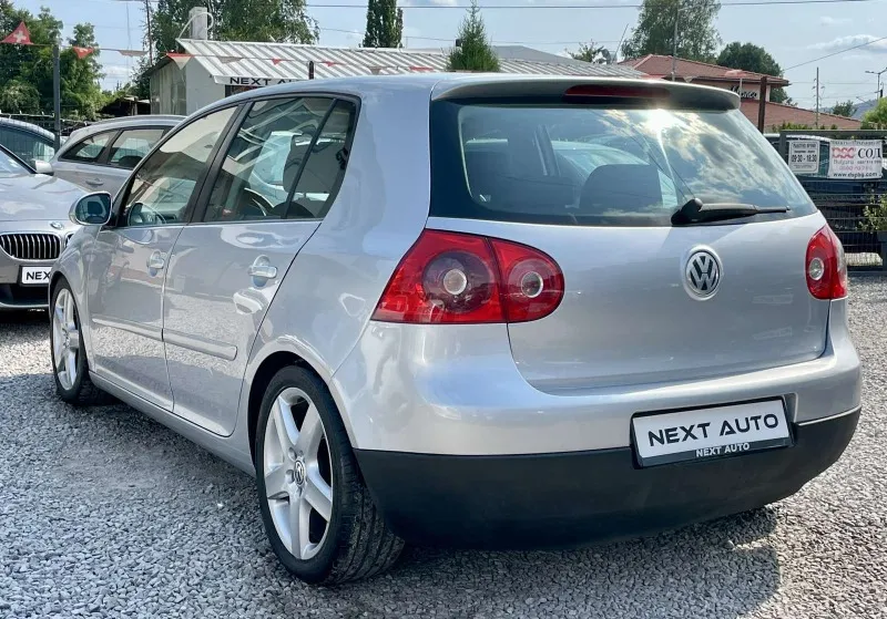 Volkswagen Golf 1.9TDI 90HP Image 7