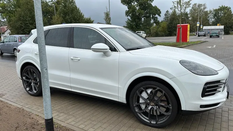 Porsche Cayenne S 2.9 V6 Image 1